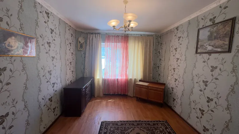 Ангрен, квартира 1 комнатная.Своя