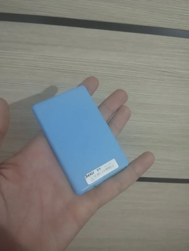 Mini Telefoʻn GSM 8