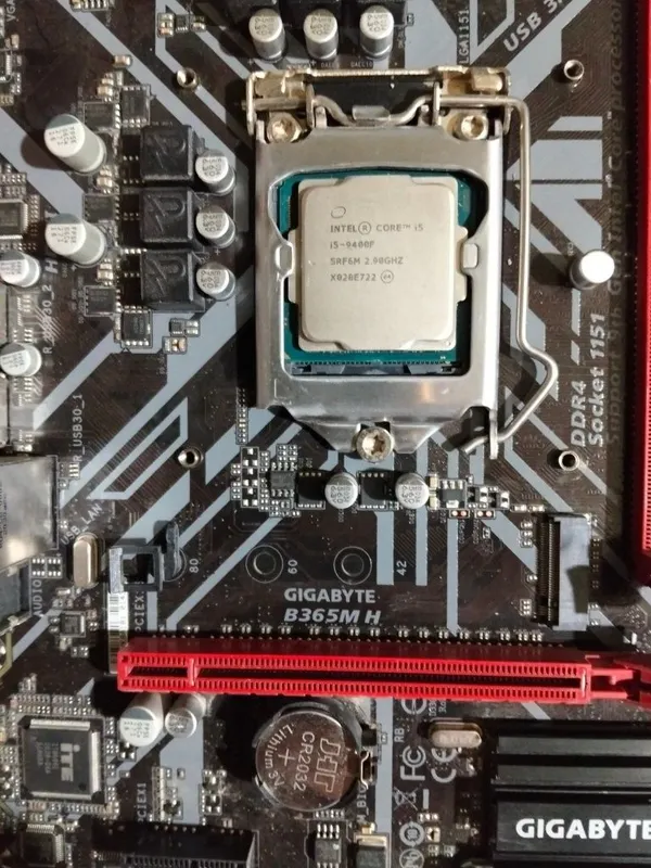 Gigabayte B365 Va i5 9400F Planka 2 Gigabayte B365 Va i5 9400F Planka 2