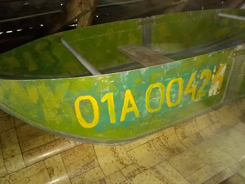 qayiqlar, ov uchun chuchalalar, qurol seyfi, gilzalar 6 qayiqlar, ov uchun chuchalalar, qurol seyfi, gilzalar 6