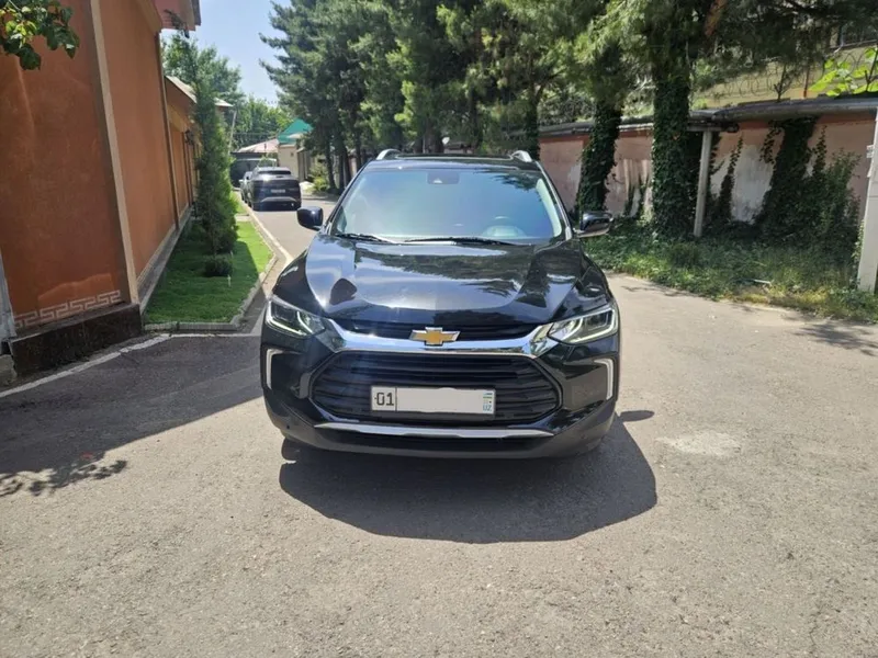 Chevrolet Tracker 2 Premier plus — фото 1
