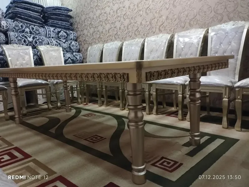 12 kishilik stol va stullar. O‘lchami 2x75, 1.20 1