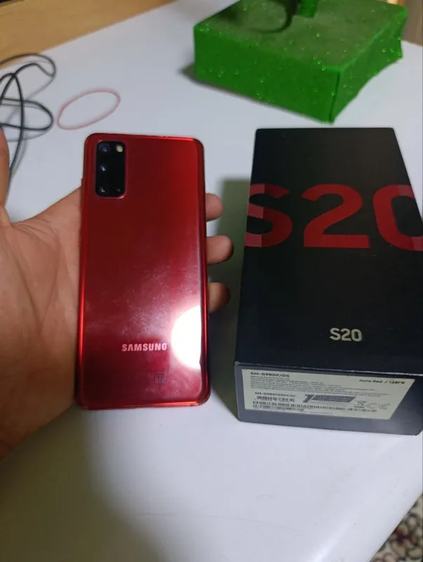 Samsung S 20 Xotira 8/128 Immi/esim utgan Yonadi ishlaydi Ekrani ket 2 Samsung S 20 Xotira 8/128 Immi/esim utgan Yonadi ishlaydi Ekrani ket 2