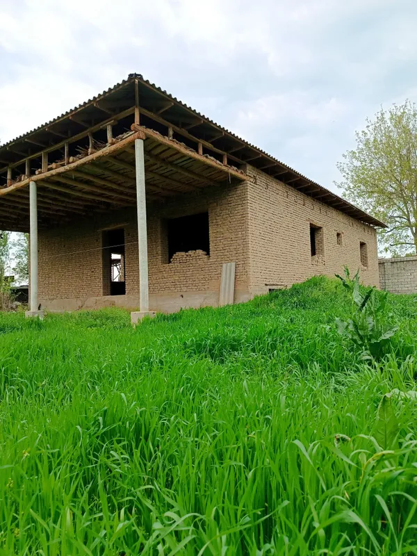 Yuqori Chirchiq tumani Yangibozorda 5 yarim sotoxli uchastka sotiladi