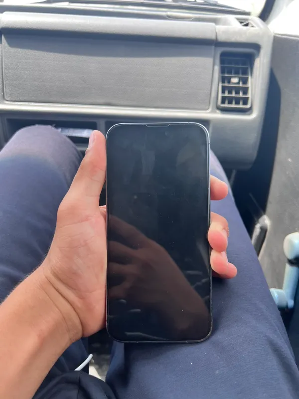 Ayfon 14pro max kar dak bor yom 77 pamit128gb