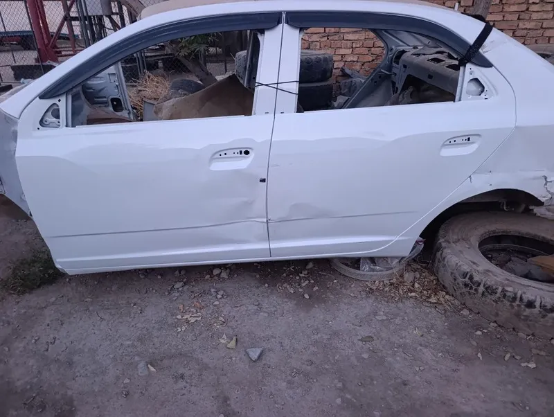 Кобилт радной эшик