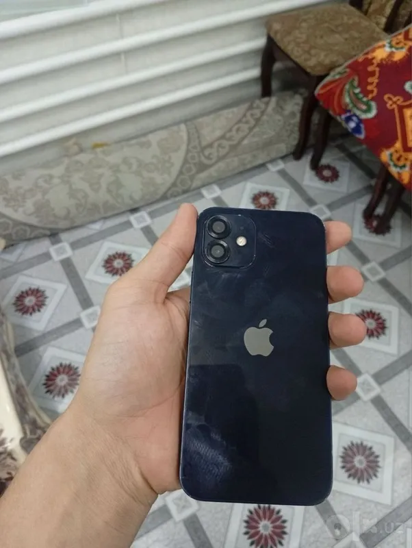 Iphone 12 sotiladi srochna 64tali 2 Iphone 12 sotiladi srochna 64tali 2
