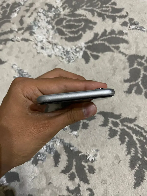 iPhone 6 ideal 16gb srochna faqat batare alishgan 5