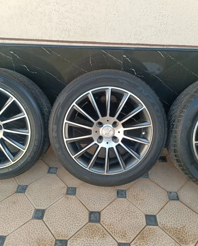 Продаются диски и шины Mercedes, размер 205/50 R16, состояние хорошее 4