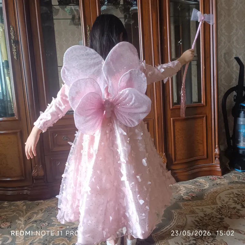 qizaloqlar uchun kapalak toy va bayram libosi