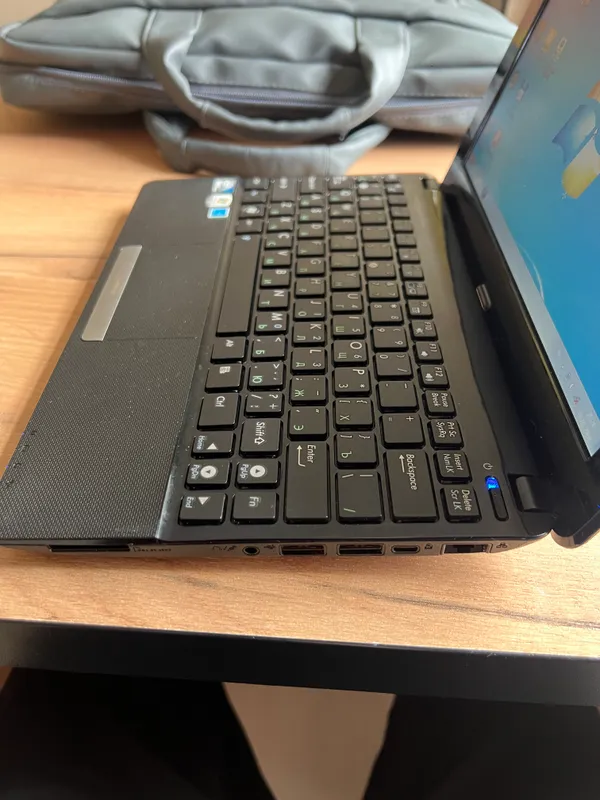 Asus mini noutbuk — фото 1