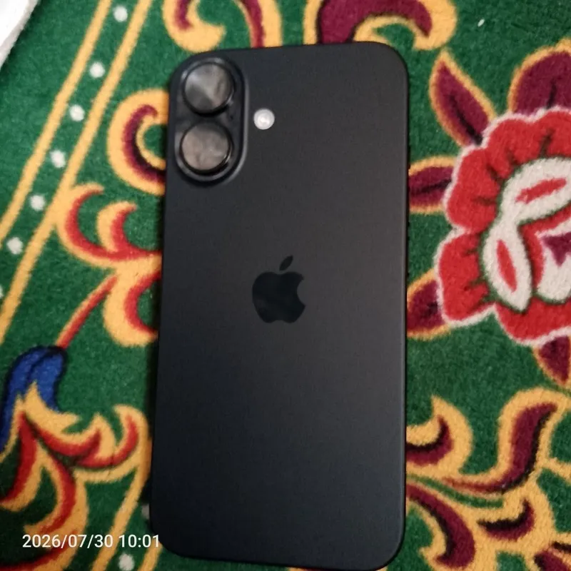 iPhone 16 с гарантией 1