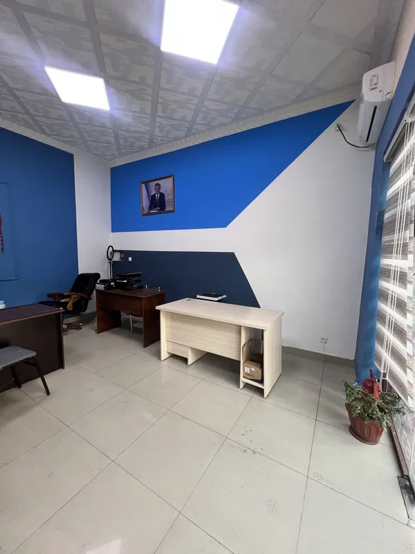 Ofis bir qismi ijaraga beriladi 3 oyga 150$ 4 Ofis bir qismi ijaraga beriladi 3 oyga 150$ 4