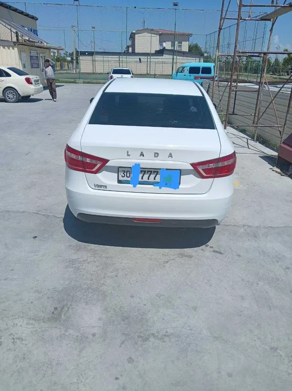 Lada vesta sw sedan 2