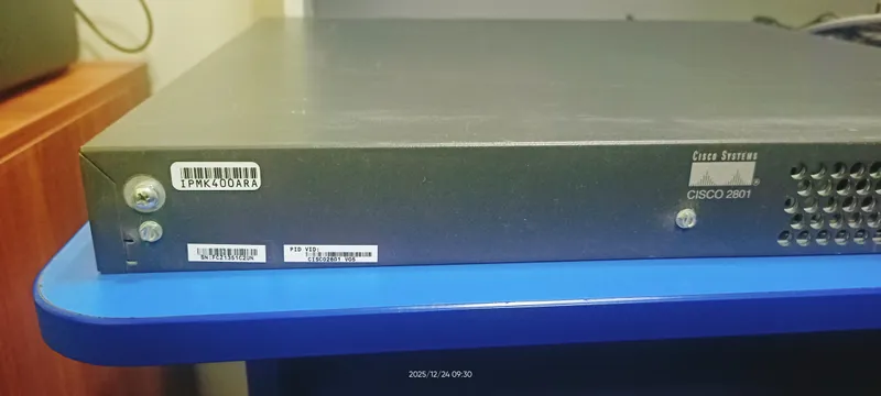 Маршрутизатор Cisco 2801 — фото 5