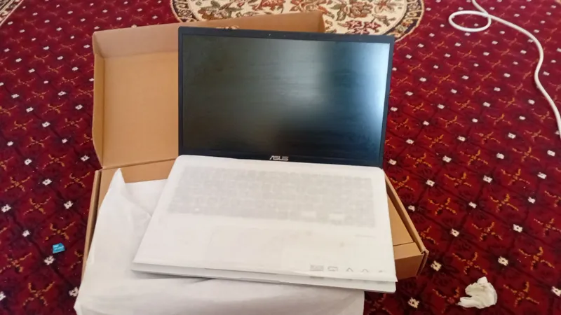ASUS X515K