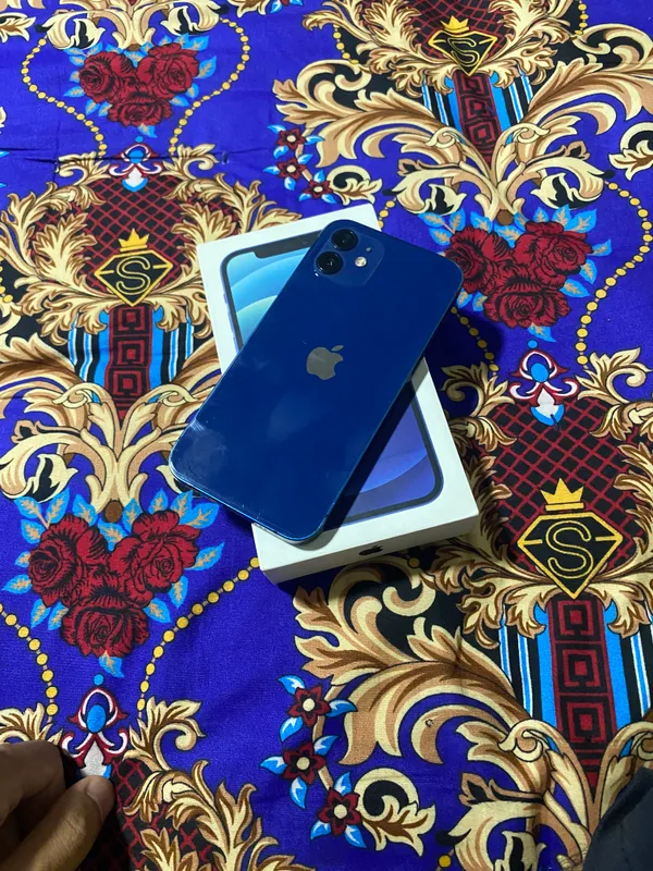 iPhone 12 4 iPhone 12 4