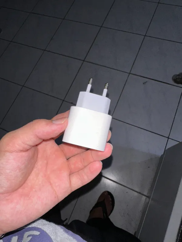 Оригинальное зарядное устройство для iPhone 20 Вт, наушники 1 Оригинальное зарядное устройство для iPhone 20 Вт, наушники 1