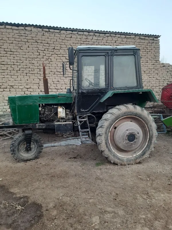 Belarus traktor. 2 Belarus traktor. 2