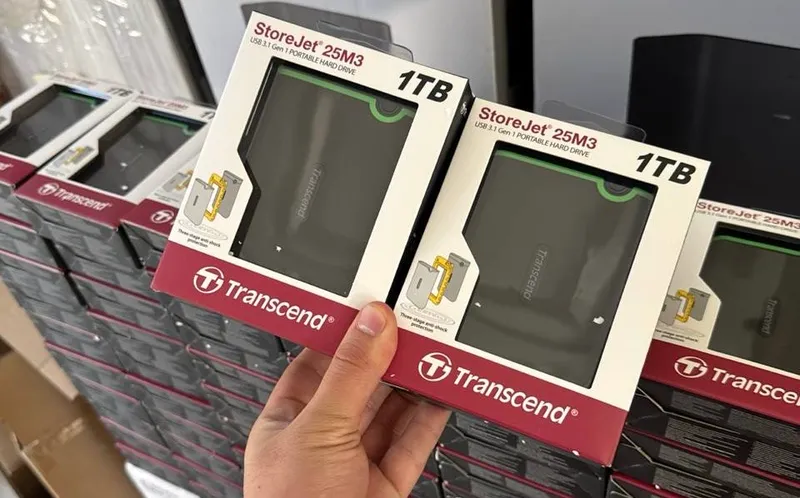Внешний жесткий Hard SSD Transcend Toshiba Seagate — фото 1 Внешний жесткий Hard SSD Transcend Toshiba Seagate — фото 1