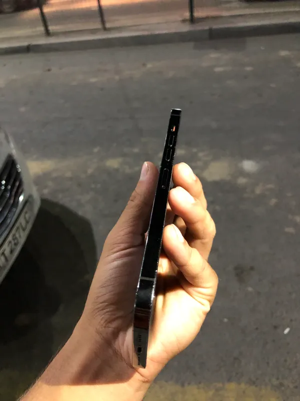 Iphone 13pro max qora 5
