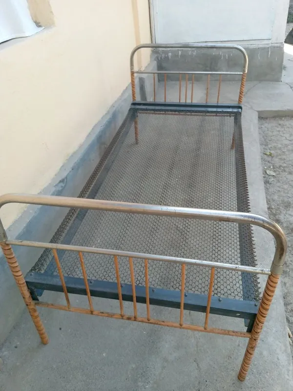 Кровать полуторка