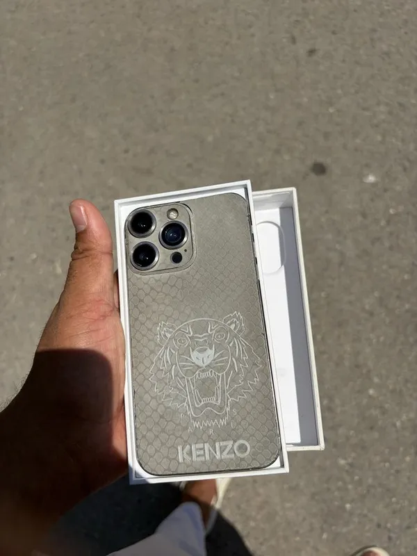 iphon XR/15 korps