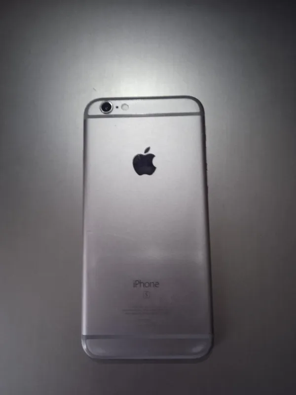 Iphone 6s sotiladi narxi kelishtirib beraman