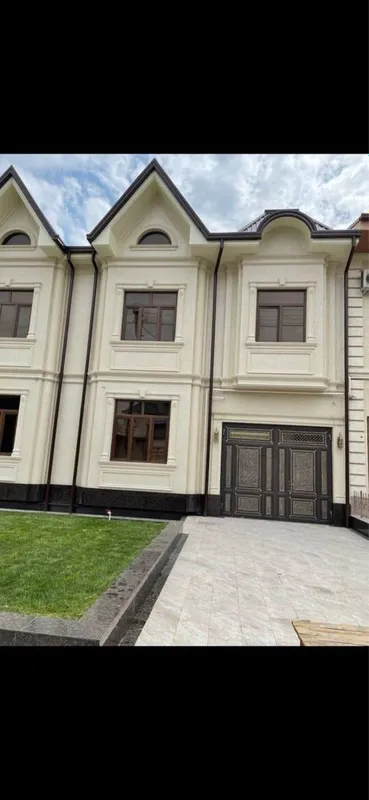 Yakkasaroyda hovli arenda