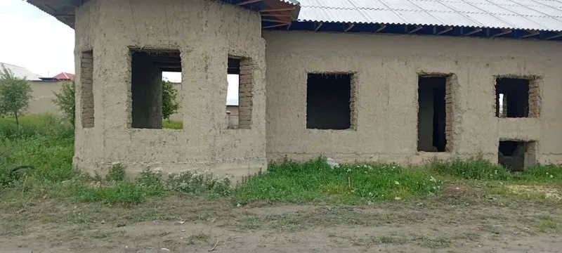 Уй сотилади 10сотх 6та хона 3 Уй сотилади 10сотх 6та хона 3