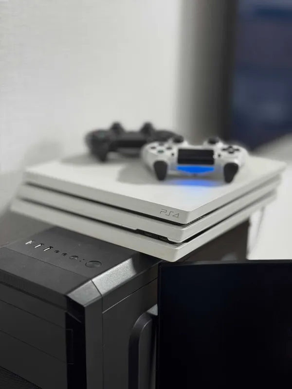 Playstation 4 PRO 1TB + ТОПОВЫЕ ИГРЫ, В БЕЛОМ ИСПОЛНЕНИИ - рассрочка