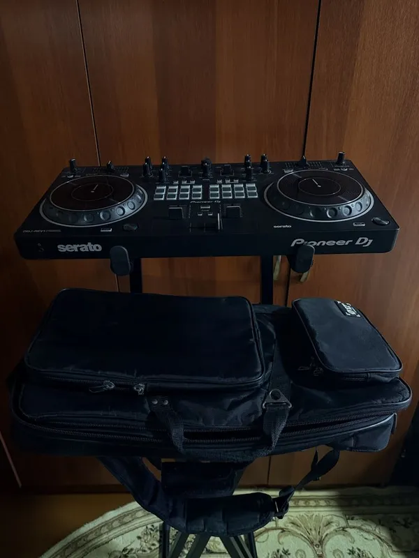 DJ контроллер Pioneer Rev 1+стойка+сумка — фото 2
