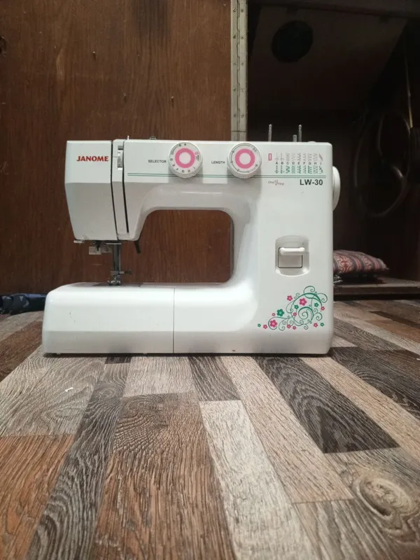 Janome LW-30 holati yaxshi