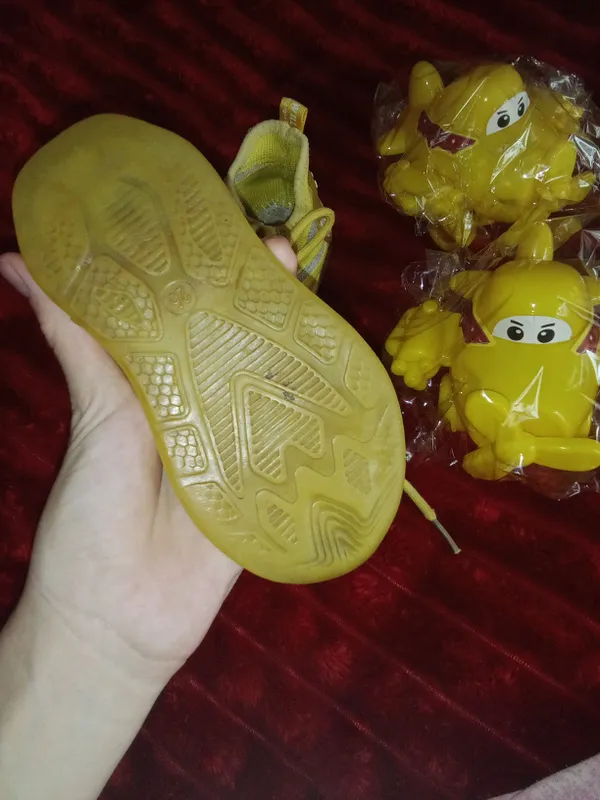 кроссовки с бесплатными игрушками tekin unchoqlari 4 кроссовки с бесплатными игрушками tekin unchoqlari 4