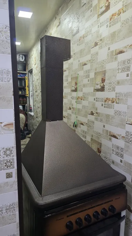 Электроплита + Вытяжка. Всё работет. 3-года использоваль. 5
