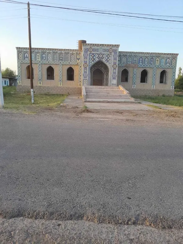 Sirdaryo tumanida 27 sotix yer maydoni binosi bilan sotiladi — фото 3