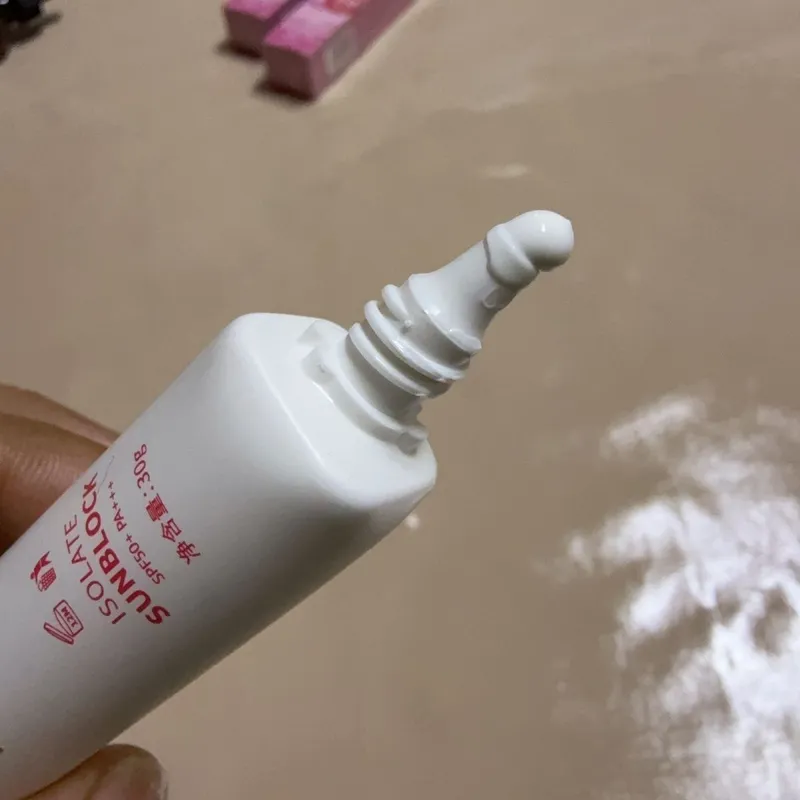 Изолят для лица: SPF и осветление 1 Изолят для лица: SPF и осветление 1