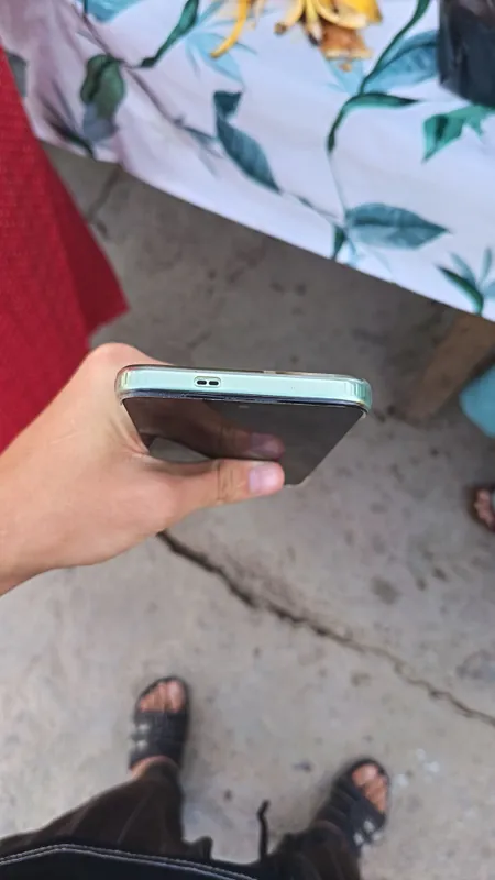 здравствуйте продам  Infinix HOT 60i 2