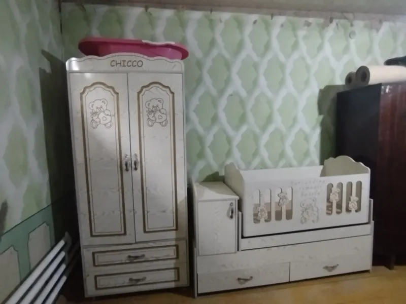 Детские мебель шкафы и кровать