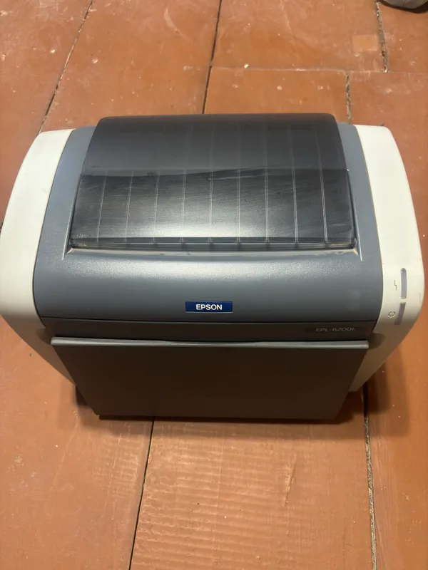 Epson EPL-6200L 1 Epson EPL-6200L 1