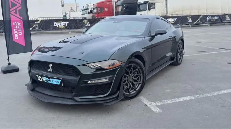 Ford Mustang EcoBoost 2.3 turbo 2021г 40.000миль