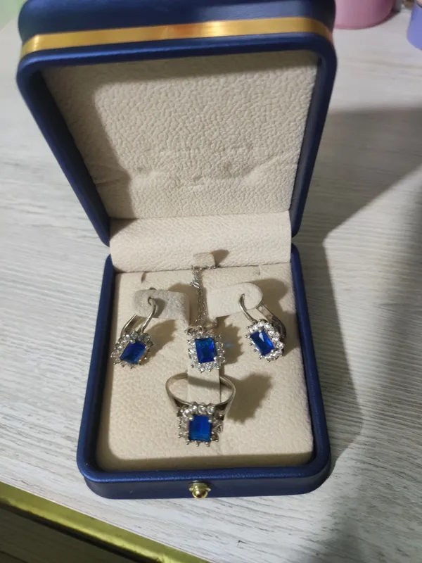 kumush kamplekt