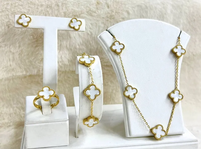 Набор бижутерии Van Cleef 6