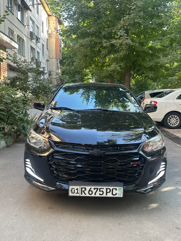 Chevrolet Onix Turbo — фото 2
