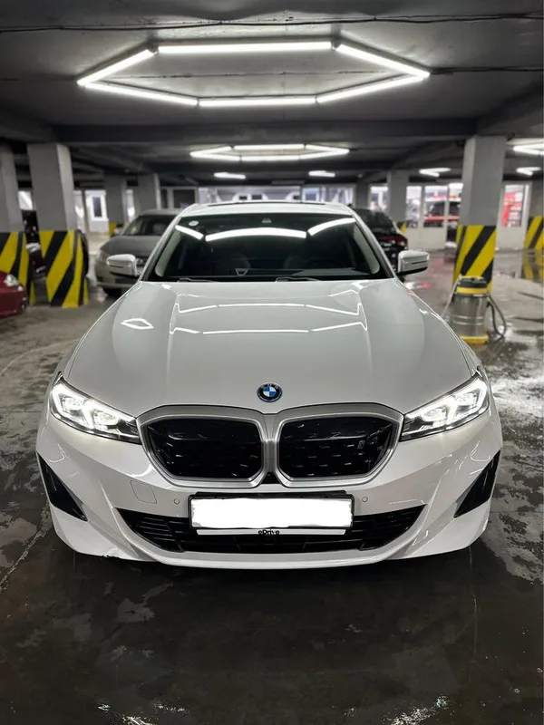 BMW i3 35 L Elektromobil 1