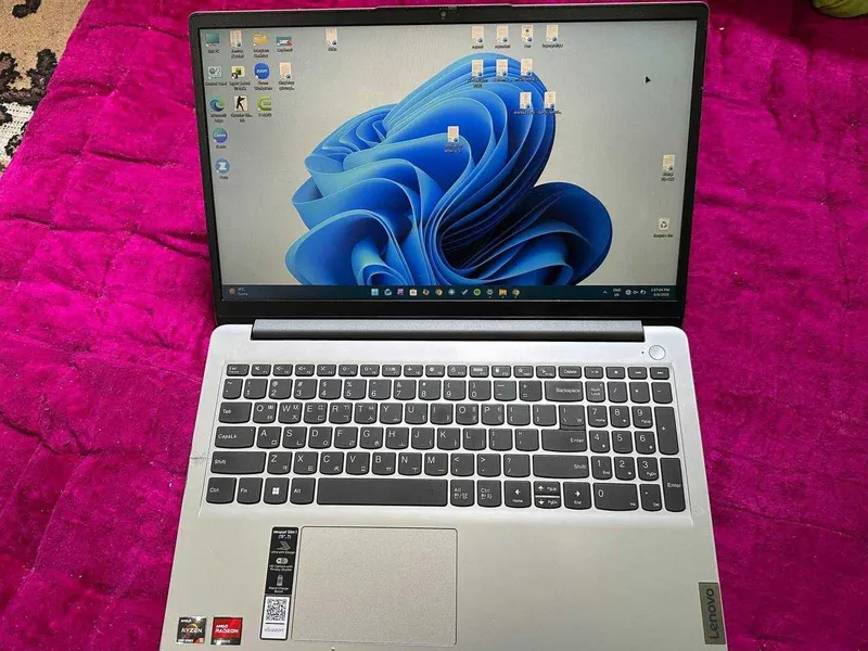 Lenovo Idea Pad 1 15ALC7 Lenovo Idea Pad 1 15ALC7