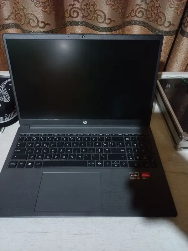 Yangi HP Laptop 15 (Ryzen 7 / 16GB RAM / 1TB SSD) – Holati Ideal! — фото 3