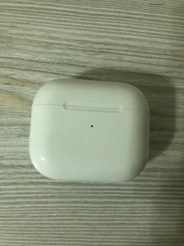 AirPods quloqchinlari 3