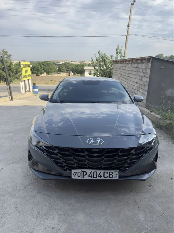 Hyundai elantra 4ta balon yangi yurgani 70000 kraskasi toza