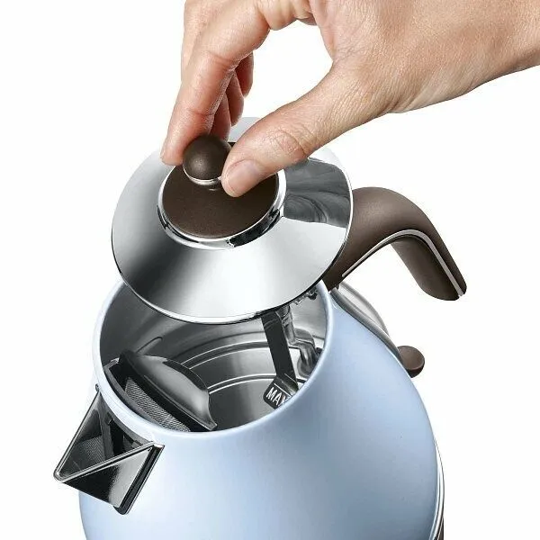 Электрочайник Delonghi Icona KBOV 2001 AZ, нержавеющая сталь, 1,7 л — фото 4 Электрочайник Delonghi Icona KBOV 2001 AZ, нержавеющая сталь, 1,7 л — фото 4